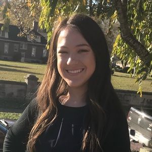 Meet your Posher, Abigail